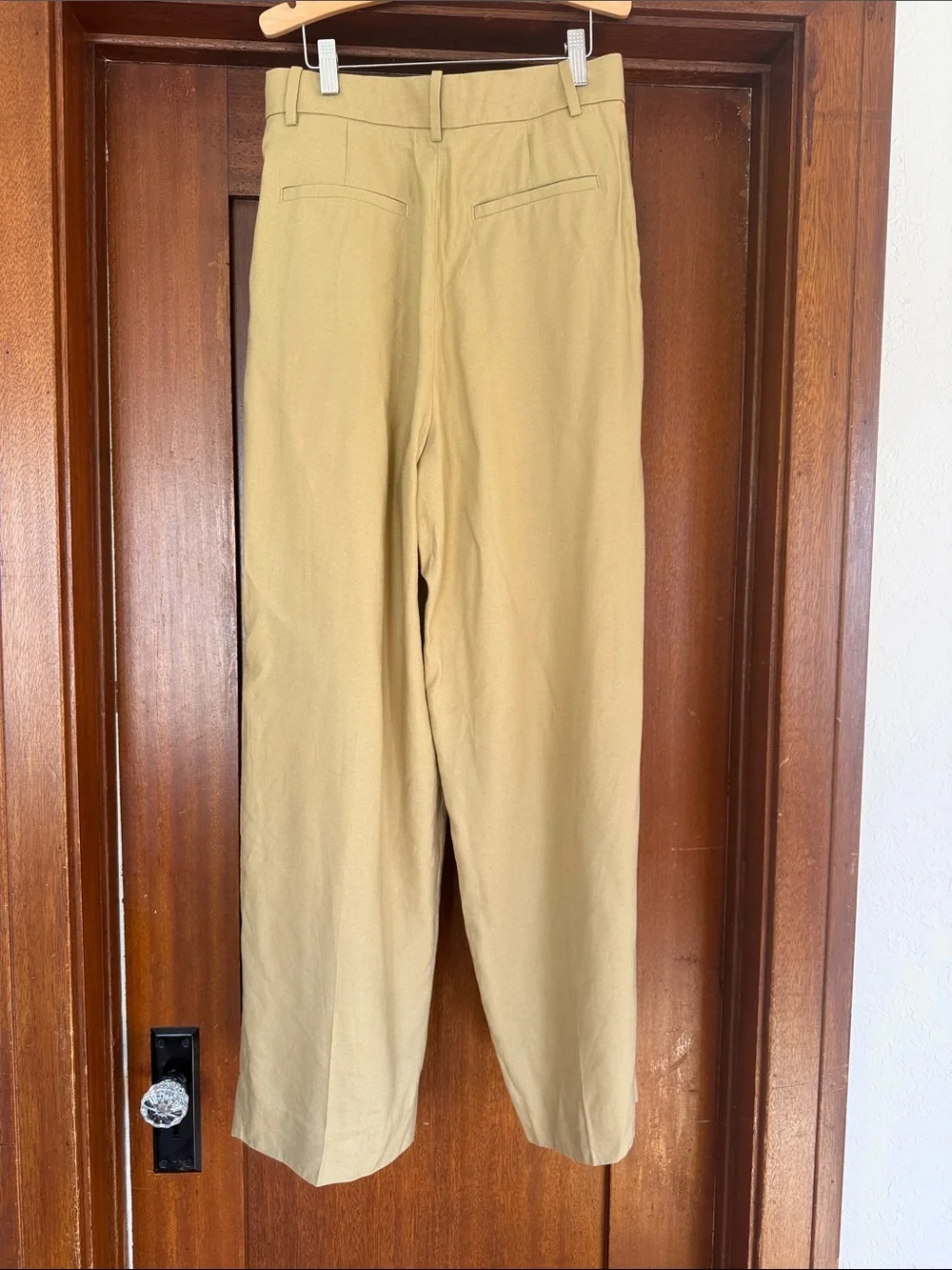 NWT Banana Republic Wide-Leg Pleated Trousers in Khaki Size 4